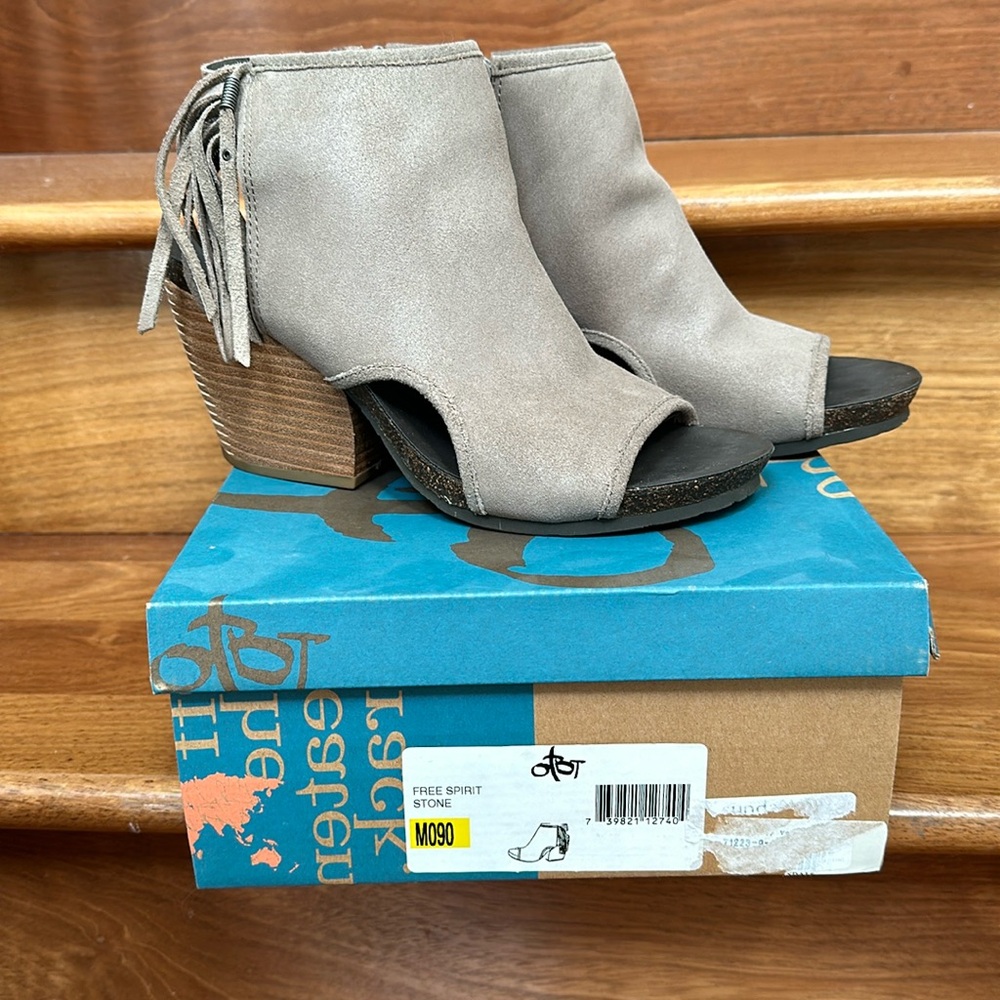 OTBT tan suede booties size 9